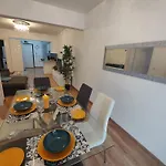 Διαμέρισμα Modern 2 Bedroom