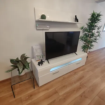 Lejlighed Modern 2 Bedroom *