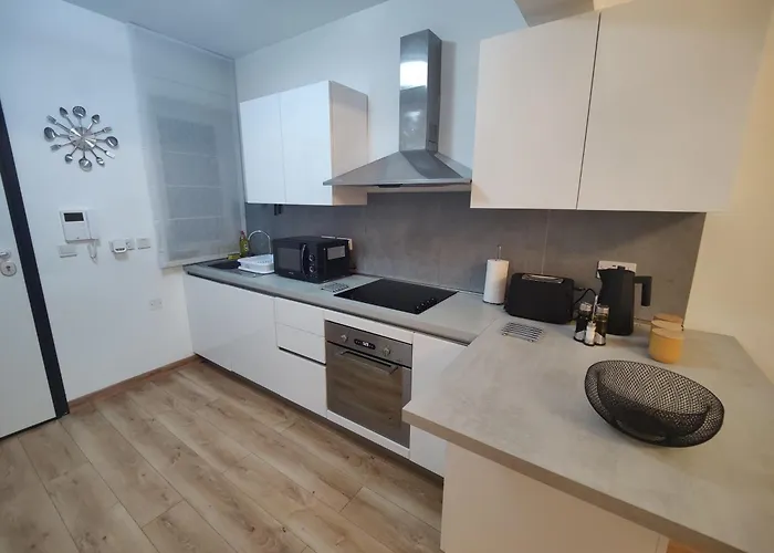 Modern 2 Bedroom * 斯利马