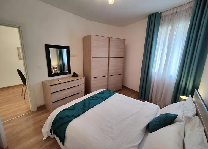 Modern 2 Bedroom 斯利马